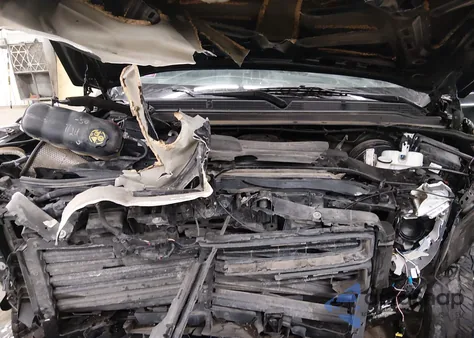 2019 GMC Yukon Xl Slt from USA, damaged, VIN 1GKS2GKCXKR364643